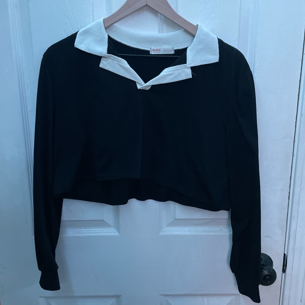 ROMWE Black and White Collared Women's Crop Top
